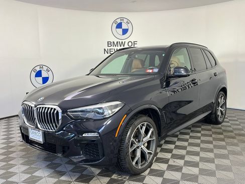 Used 2021 BMW X5 xDrive40i w/ M Sport Package AWD/4WD image 3
