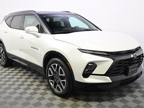 Used 2024 Chevrolet Blazer RS w/ Driver Confidence II Package AWD/4WD image 8