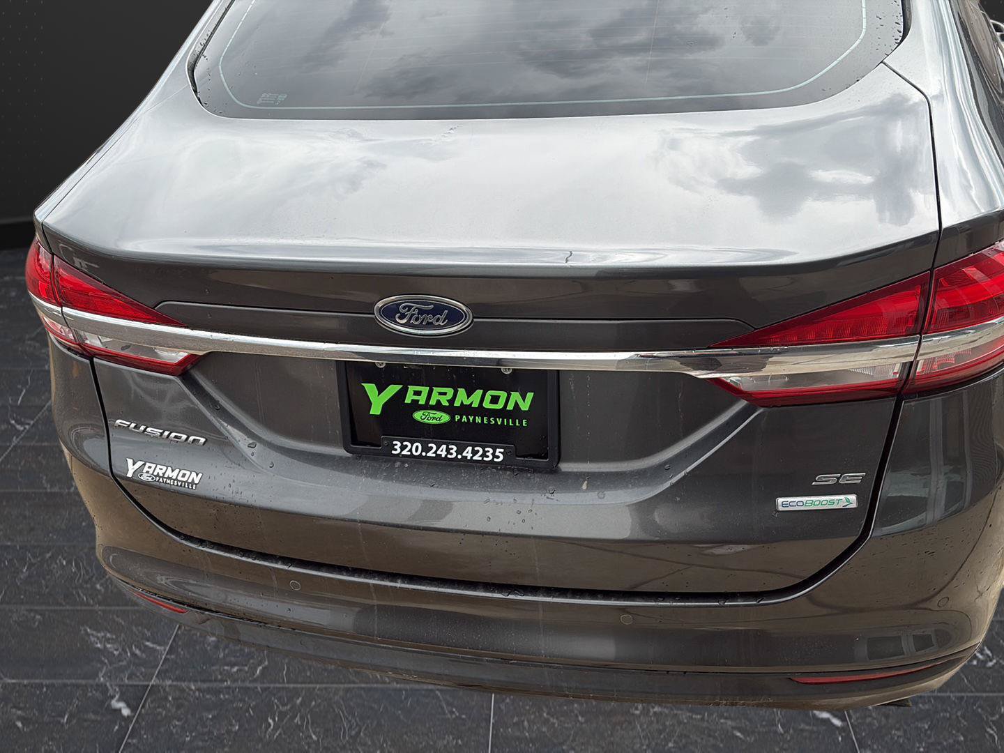 Used 2017 Ford Fusion SE w/ Fusion SE Technology Package FWD image 4