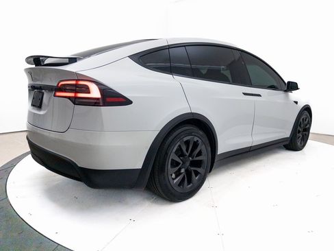 Used 2022 Tesla Model X image 13