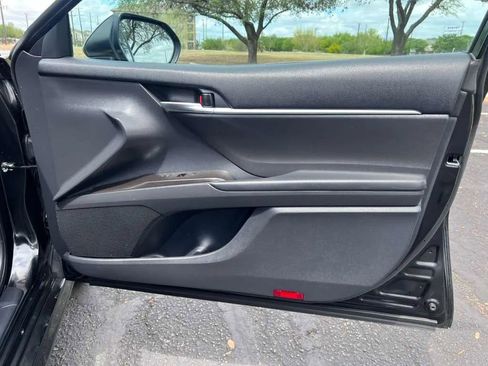 Used 2022 Toyota Camry LE w/ Cold Weather Package FWD image 19