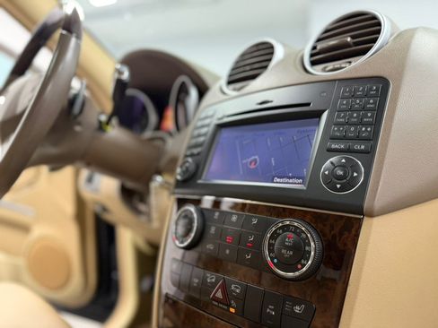 Used 2010 Mercedes-Benz ML 550 4MATIC image 51
