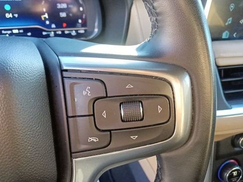 Used 2024 Chevrolet Suburban Premier RWD image 16