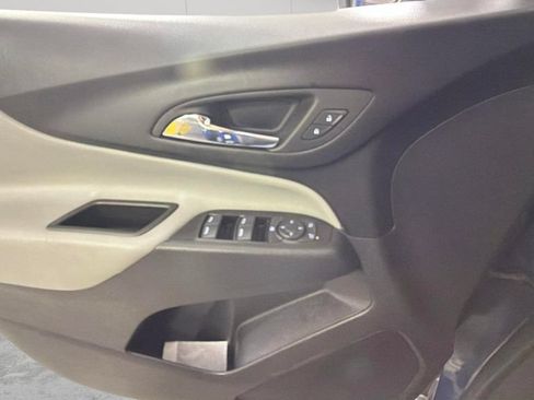 Used 2023 Chevrolet Equinox LS FWD image 20
