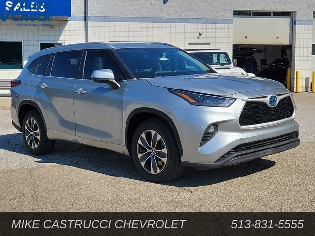 Used 2023 Toyota Highlander XLE FWD image 7