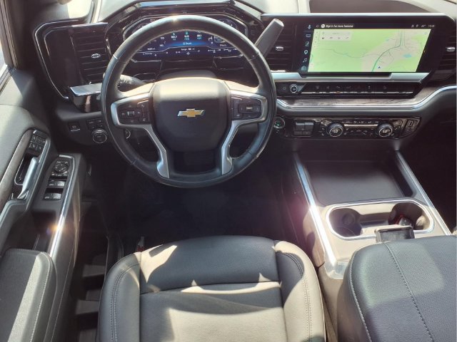 Used 2025 Chevrolet Silverado 2500 LTZ w/ LTZ Convenience Package AWD/4WD image 6