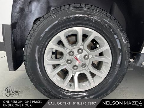 Used 2019 GMC Yukon SLT image 13