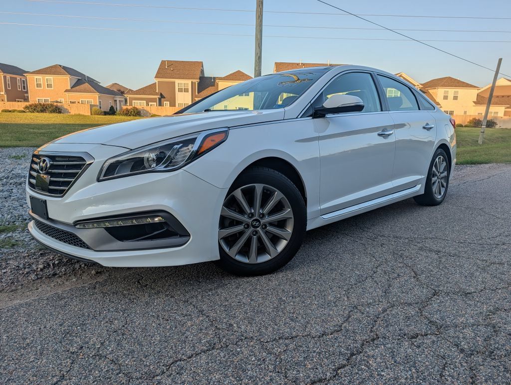 Used 2016 Hyundai Sonata Limited w/ Option Group 05 FWD image 1