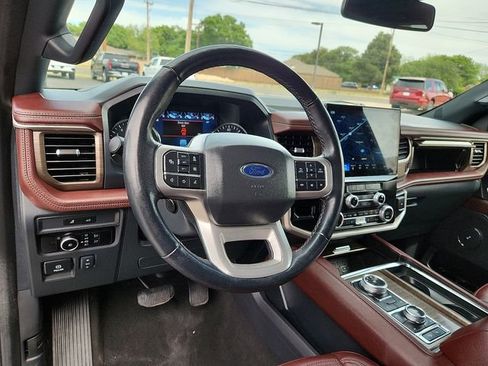 Used 2024 Ford Expedition Max Limited AWD/4WD image 12