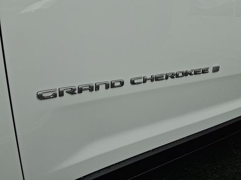 New 2026 Jeep Grand Cherokee Limited AWD/4WD image 19
