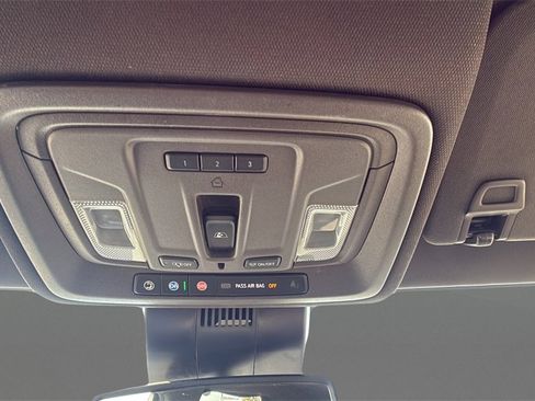 Used 2024 Chevrolet Silverado 1500 LTZ image 25