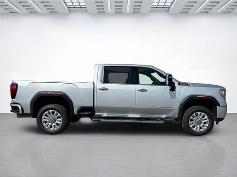 Used 2023 GMC Sierra 2500 Denali AWD/4WD image 3