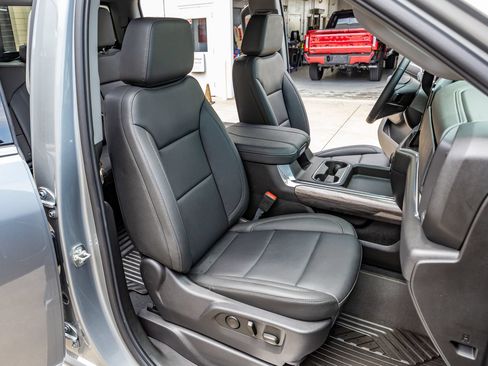 Used 2026 Chevrolet Silverado 3500 LTZ w/ LTZ Texas Edition AWD/4WD image 31