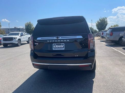 Used 2021 Chevrolet Suburban LT w/ LT Signature Package AWD/4WD image 7