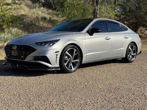 Used 2023 Hyundai Sonata SEL Plus image 2