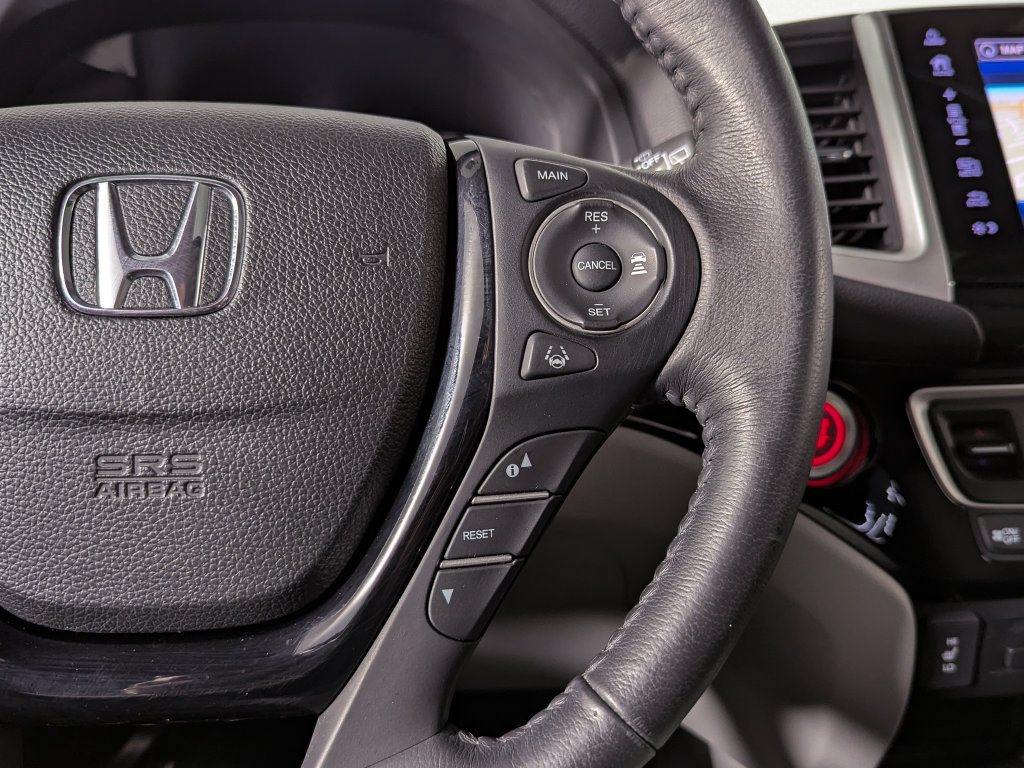 Used 2017 Honda Pilot Touring image 29