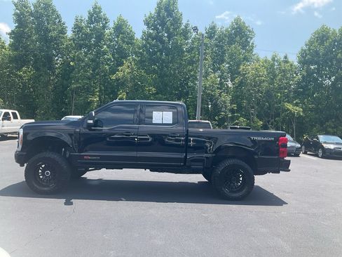 Used 2023 Ford F250 Lariat w/ Lariat Ultimate Package AWD/4WD image 8