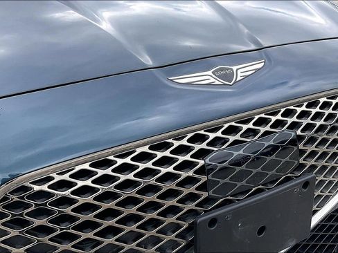 Used 2025 Genesis G70 2.5T image 34