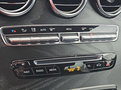 Certified 2019 Mercedes-Benz GLC 300 image 23