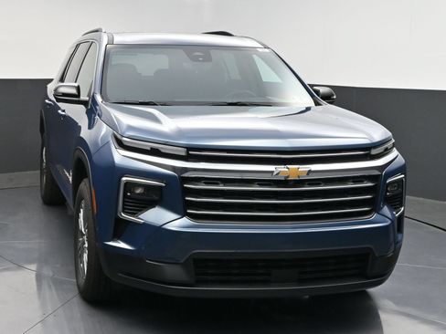 Certified 2026 Chevrolet Traverse LT w/ Enhanced Driving Package FWD image 2