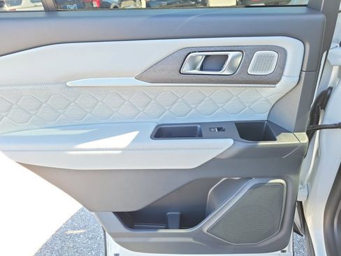 New 2026 Ford Explorer Platinum AWD/4WD image 16