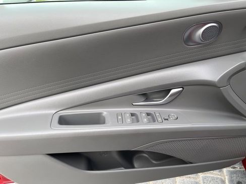 Certified 2024 Hyundai Elantra Blue image 14