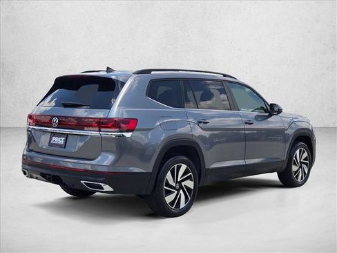 Used 2025 Volkswagen Atlas SE FWD image 5