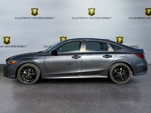 Used 2025 Honda Civic Sport image 2