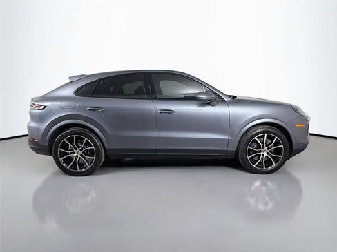 Certified 2026 Porsche Cayenne Coupe AWD/4WD image 8