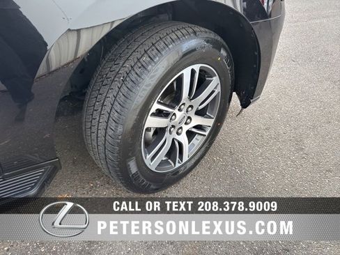 Used 2024 Ford Expedition Limited image 10