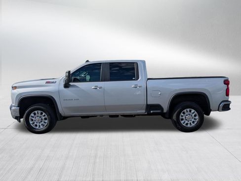 Used 2023 Chevrolet Silverado 3500 LT w/ Convenience Package AWD/4WD image 2