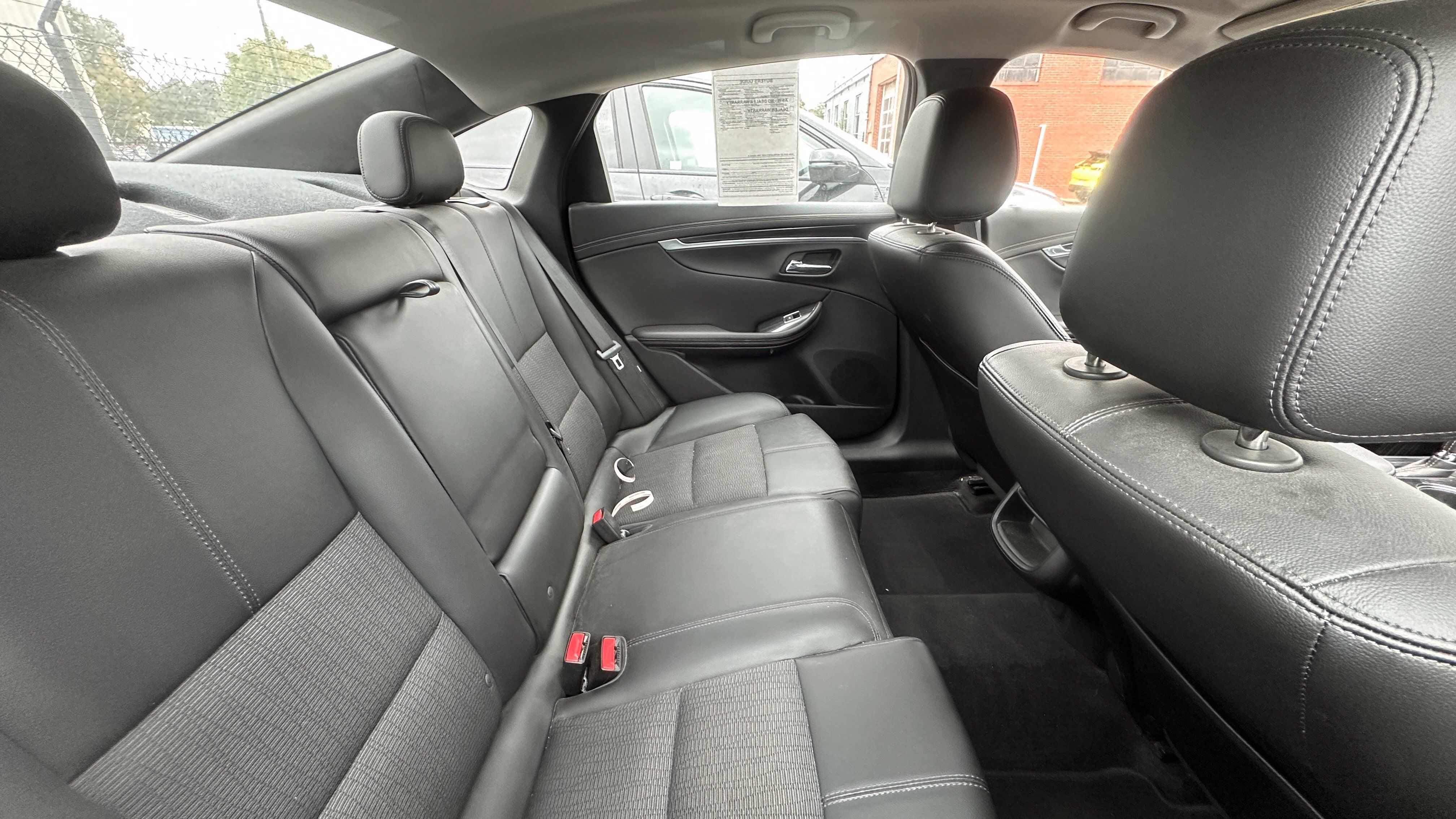 Used 2017 Chevrolet Impala LT FWD image 10