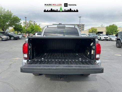 Certified 2019 Toyota Tacoma TRD Off-Road w/ TRD Premium Off Road Package image 17