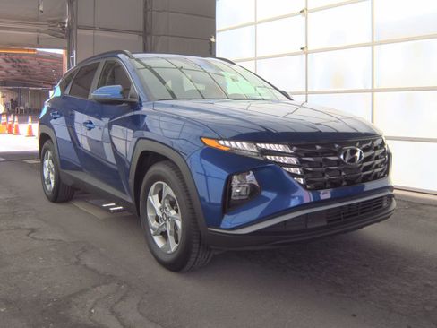 Used 2023 Hyundai Tucson SEL FWD image 2