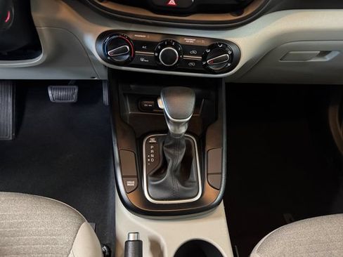 Used 2020 Kia Soul S FWD image 16
