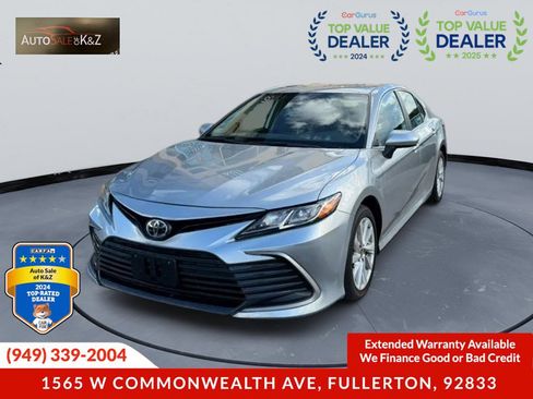 Used 2021 Toyota Camry LE FWD image 3