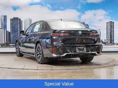 Used 2025 BMW 750e xDrive w/ Premium Package AWD/4WD image 9