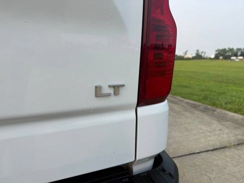 Used 2024 Chevrolet Silverado 1500 LT AWD/4WD image 6