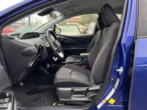 Certified 2018 Toyota Prius Three image 10