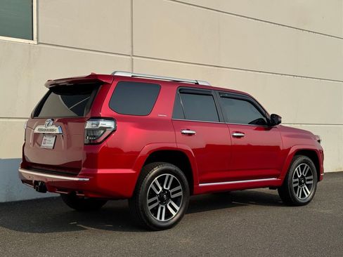 Certified 2022 Toyota 4Runner Limited AWD/4WD image 7
