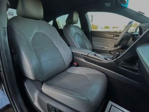 Used 2020 Toyota Avalon Limited image 9