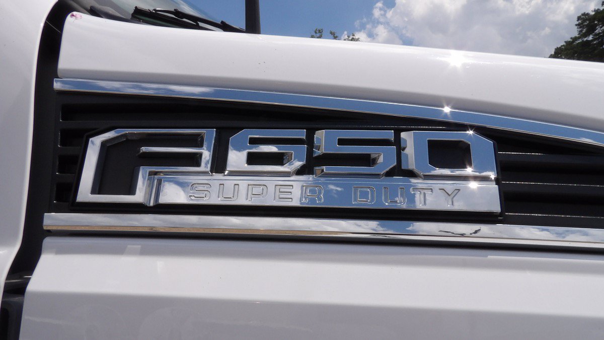 Used 2023 Ford F650 2WD Regular Cab Super Duty image 34