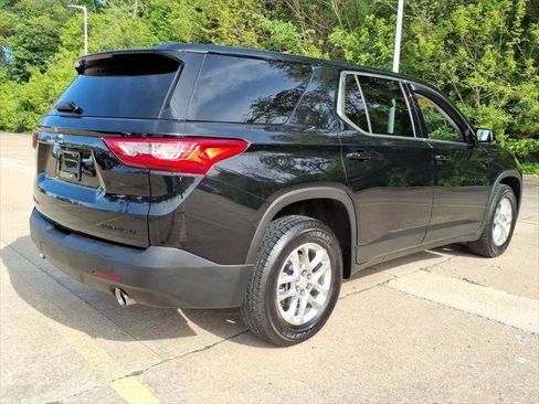 Used 2020 Chevrolet Traverse LS w/ LPO, Blackout Package AWD/4WD image 7