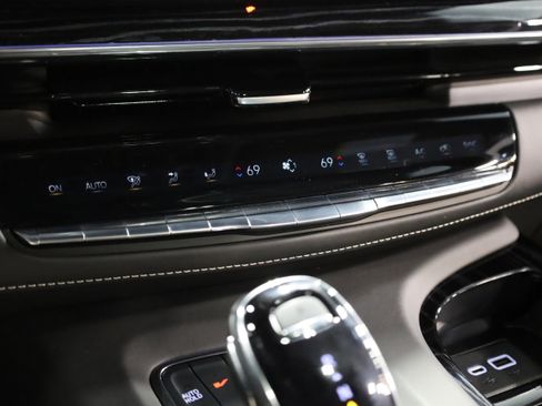 Used 2023 Cadillac Escalade V image 30