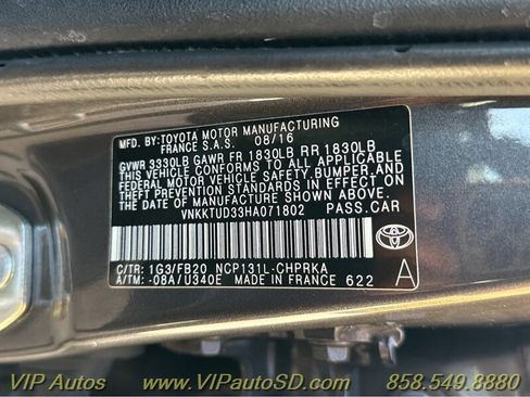 Used 2017 Toyota Yaris LE image 37