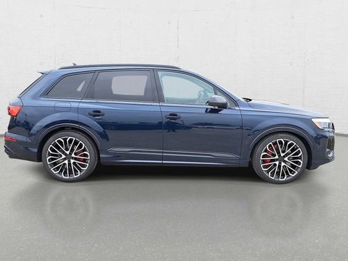 New 2026 Audi SQ7 Prestige AWD/4WD image 4