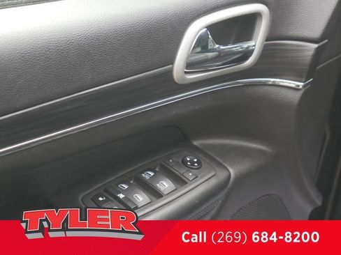 Used 2021 Jeep Grand Cherokee Limited AWD/4WD image 21