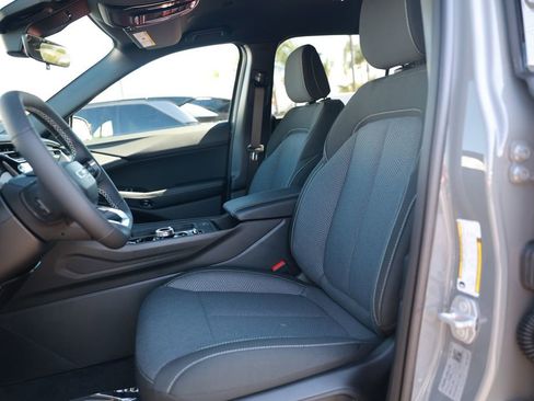 New 2026 Jeep Cherokee Laredo image 14