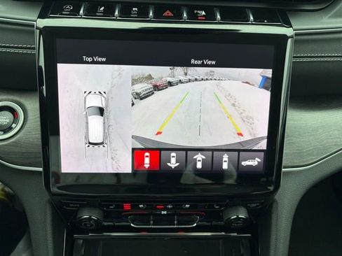 Used 2023 Jeep Grand Cherokee Limited w/ Luxury Tech Group II image 27