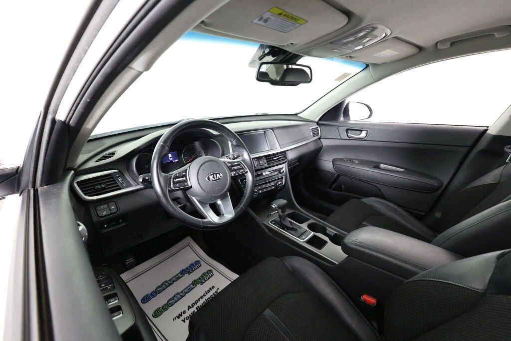 Used 2019 Kia Optima S FWD image 10